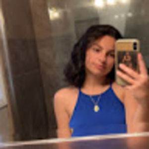 Meet your Posher, Olivia